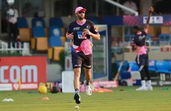 ‘भारत में जब लोगों को अस्पताल नहीं मिल रहे तब IPL पर इतना क्यों खर्च हो रहा,’ लीग जारी रखने पर बोले एंड्रयू टॉय