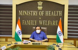 “टीकों के आवंटन में केंद्र पर पक्षपात का हल्ला सिर्फ दिखावा”, हर्षवर्धन बोले- आरोप लगाने वाले राज्य छिपा रहे अपनी अक्षमता