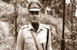 बैकबेंचर की तरफ शिक्षक और टॉपर देखते तक नहीं थे, मिथुन के IPS बनने की कहानी है बेहद दिलचस्प