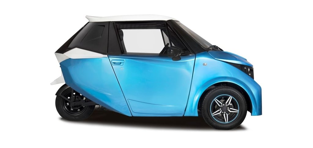 India cheapest 2 seater electric car Storm R3 runs 200 kilometers on a single charge know features and specifications