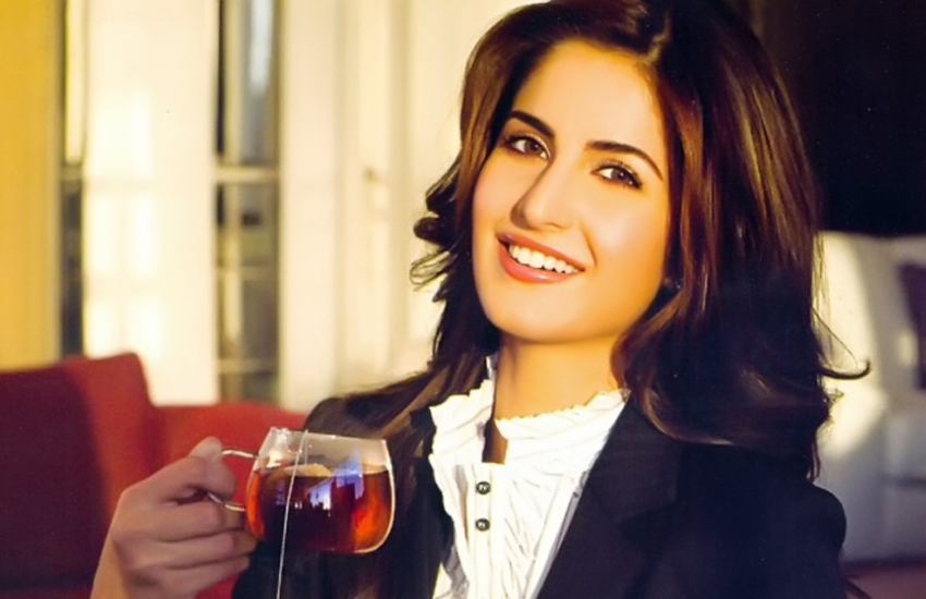 Malaika Arora, Kareena Kapoor, Alia Bhatt, Shilpa Shetty, Shraddha Kapoor, Deepika Padukone, Sara Ali Khan, Katrina Kaif, Mallika Sherawat, Madhuri Dixit