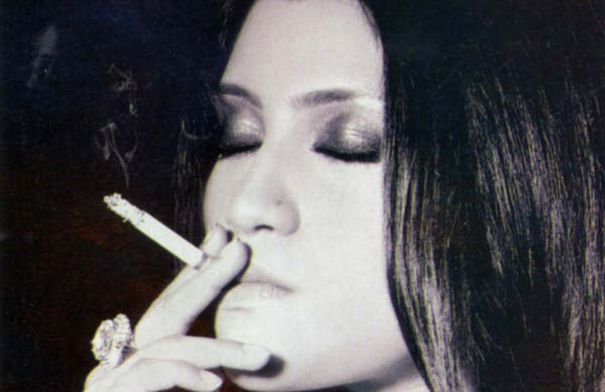 Bollywood actress, Bollywood actress cigarette addiction
