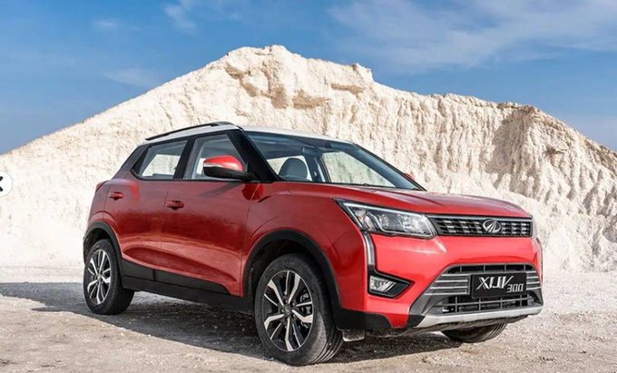Mahindra XUV300: 1 लाख 40 हजार रु डाउनपेमेंट कर घर ले जाएं ये कार, जानें कितनी चुकानी होगी EMI
