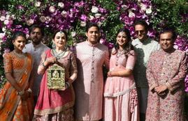 Neeta Ambani, Mukesh Ambani, Isha Ambani Piramal, Akash Ambani, Anant Ambani, Shloka Mehta