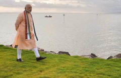 Punya Prasun Bajpai, PM Narendra Modi, Central Government, पुण्य प्रसून बाजपेयी, पीएम नरेंद्र मोदी, सेंट्रल गवर्नमेंट,