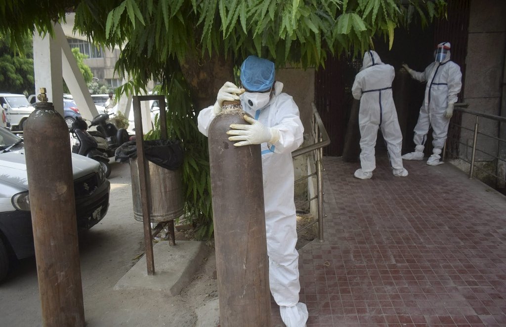 Delhi, Oxygen Cylinder, Coronavirus