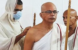 कभी थे मुकेश अंबानी की रिलायंस में वाइस प्रेसिडेंट, अब बने संन्यासी; आईआईटी से पढ़े हैं प्रकाश शाह