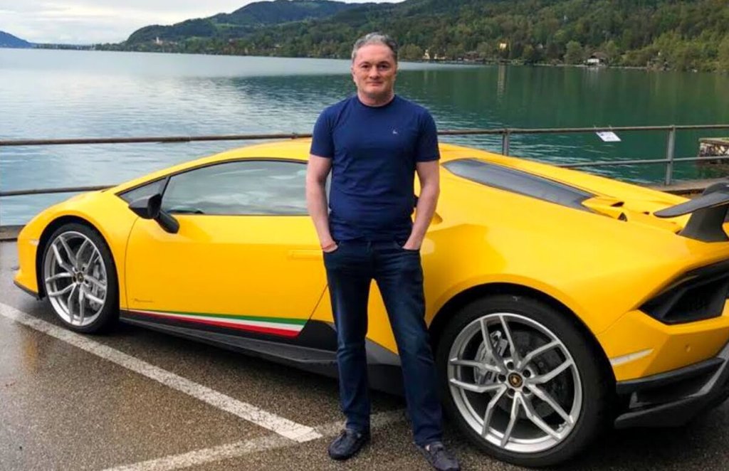 Raymond Group owner Gautam Singhania house like Mukesh Ambani Antalia also luxury Ferrari Lamborghini car collection