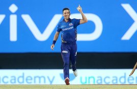 Trent Boult IPL 2021 KKR vs MI