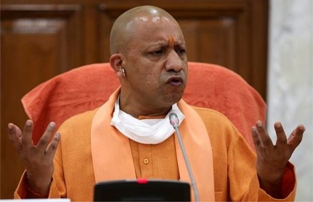 हिंदुओं की हत्या पर कभी भगवाधारी योगी ने दिया था उकसाने वाले बयान, सफाई में  कहा था- शास्त्र के साथ शस्त्र का मिला है प्रशिक्षण, हाथ में माला ...