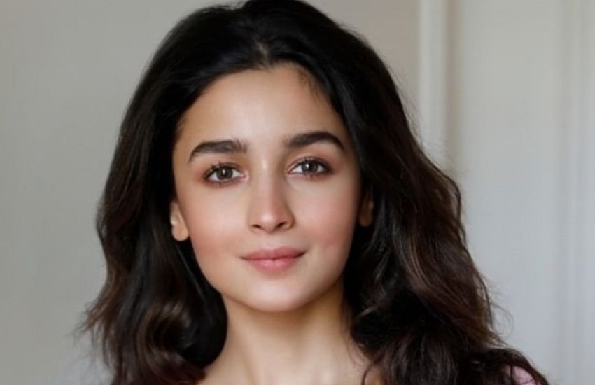 Alia Bhatt, Pooja Bhatt, Mahesh Bhatt