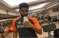 कोरोना कर्फ्यू में भारतीय क्रिकेटर ठगी का शिकार, ऑनलाइन पिज्जा मंगाने में बैंक खाते से उड़ गए 50 हजार रुपए