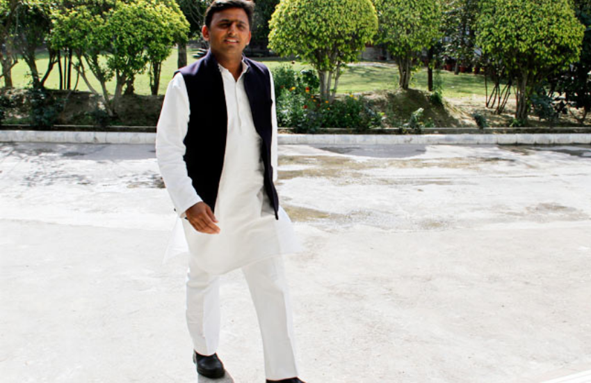 Mulayam Singh Yadav, Akhilesh Yadav