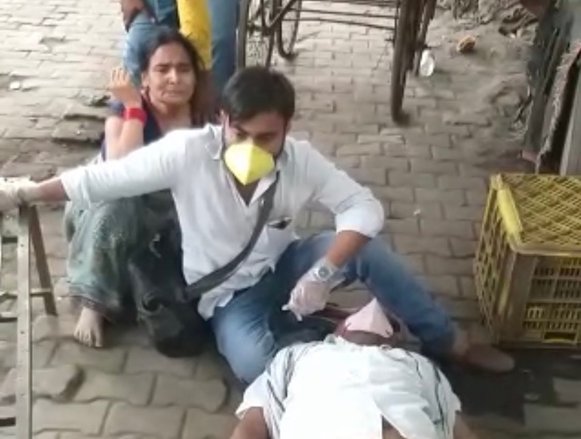 कोरोना: यूपी सरकार बोली- डब्ल्यूएचओ कर रहा हमारी तारीफ, बीजेपी विधायकों ने लिखा- चौखट पर दम तोड़ रहे मरीज, हम असहाय