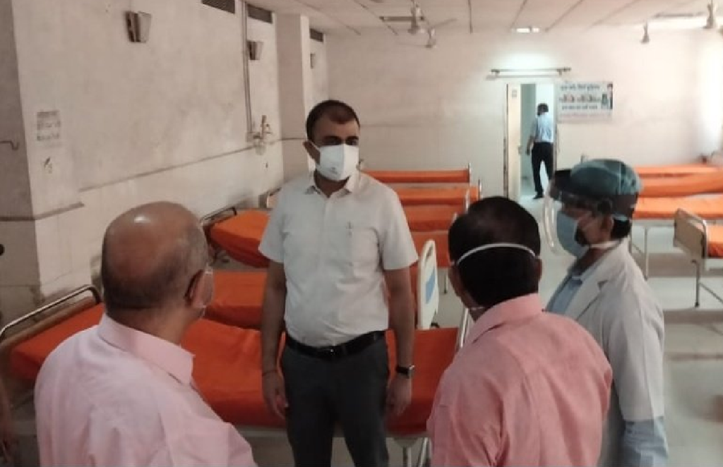 CORONA, UP GOVERNMENT, LUCKNOW DM, CHAT WITH DOCTORS, COVID-19