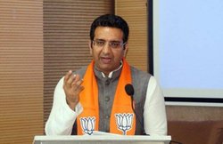 भाटिया..भाटिया न करिए, मुझे मेरा नाम पता है, लाइव शो में भड़क गए भाजपा प्रवक्ता, बोले- सोनिया गांधी से सवाल पूछने की हिम्मत है?