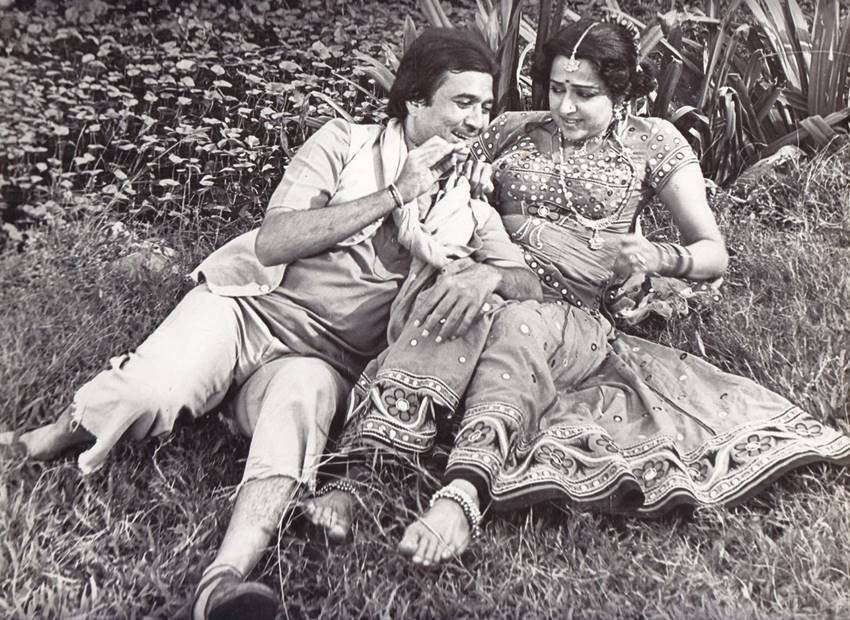 Hema Malini Sunny Deol Rift, Sunny Deol Stepmother, Dharmendra Wife
