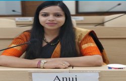 महिला IAS की गाड़ी पर हुआ था पथराव, जनता के बीच काम करने के लिए मशहूर अफसर अनुज मलिक की कहानी