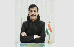 अवैध बार पर मारा छापा, जान से मारने की धमकी भी मिली; बहादुर IAS की कहानी