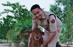 जयंत चौधरी और सपा नेताओं पर लाठी चार्ज के बाद आए थे सुर्खियों में, जानिए कौन हैं IPS विनीत जायसवाल