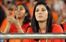 kavya maran, twitter, david warner super over, srh vs dc super over, warner short run, rishabh pant super over, sunrisers vs delhi capitals super over, ipl 2021 super over