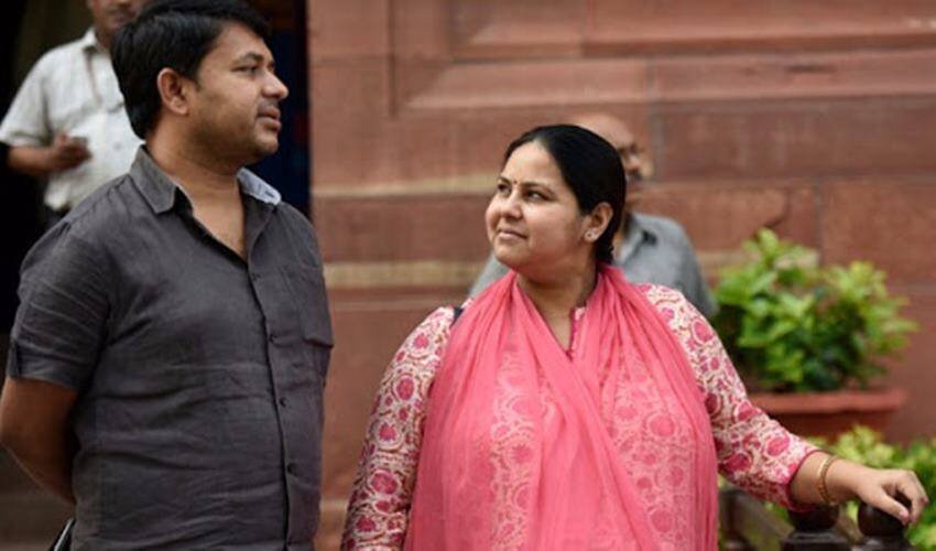 लालू प्रसाद यादव की सबसे बड़ी बेटी मीसा भारती की शादी बिहार के ही शैलेश कुमार से हुई है। साल 1999 में दोनों की शादी हुई थी।