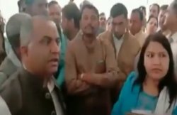 ‘आपके भाई और रिश्तेदार अवैध खनन में शामिल हैं’, जब महिला अधिकारी ने कांग्रेसी मंत्री सामने कार्यकर्ताओं की लगाई थी क्लास