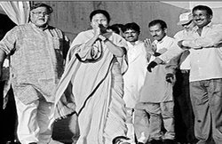 जब ममता बनर्जी पर हुआ था लाठी से हमला, फट गया था सिर, लोगों ने छोड़ दी थी बचने की उम्मीद