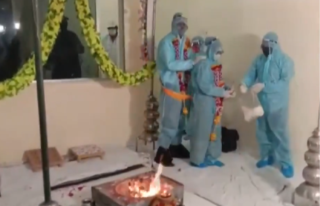 MP, Ratlam, CORONA, COVID19 positive groom, Marriage in PPE kits, Viral Video