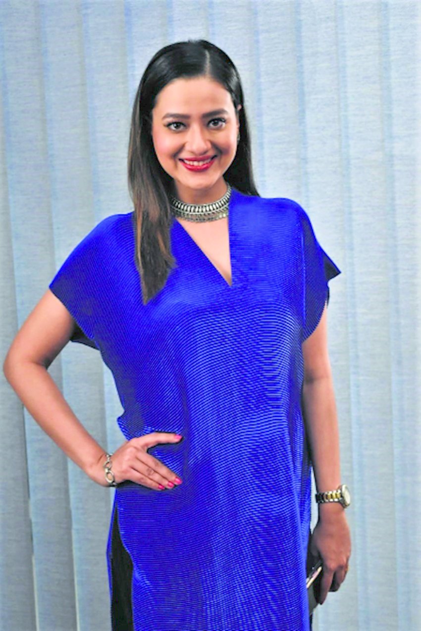 मिथुन के लिए मदालसा कहती हैं कि, 'मेरे ससुर जी काफी अच्छे कुक हैं। अलग-अलग खाने को लेकर उनकी जानकारी काफी शानदार है। वह अपनी खुद की रेसिपी अलग तैयार करते हैं और जब भी वह कुछ बनाते हैं मैं उसका मजा जरूर लेती हूं। मुझे यह दुनिया का सबसे स्वादिष्ट खाना लगता है।'