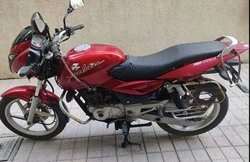 15 हजार रुपये में खरीदें Bajaj Pulsar 180, जानें पूरी डिटेल