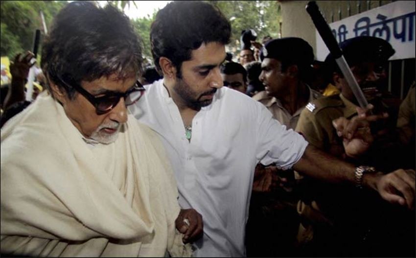 Rajesh Khanna life story,Rajesh khanna Amitabh Rift, rajesh khanna Divorce