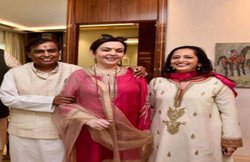 नीता अंबानी से कुछ कम नहीं है ईशा अंबानी की सास स्वाति पीरामल, पद्मश्री अवार्ड से हो चुकी हैं सम्मानित