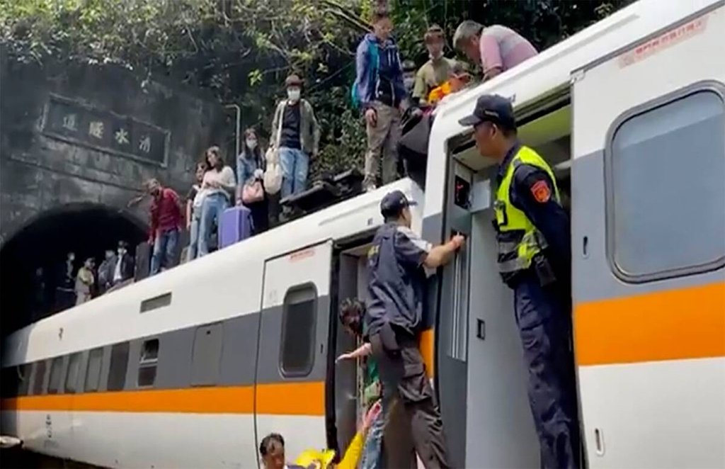 Taiwan, Train Accident