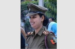 गैंगस्टर को छुड़ाने आए अपराधियों से भिड़ गई थीं, वसुंधरा चौहान की बहादुरी का लोहा CM ने भी माना