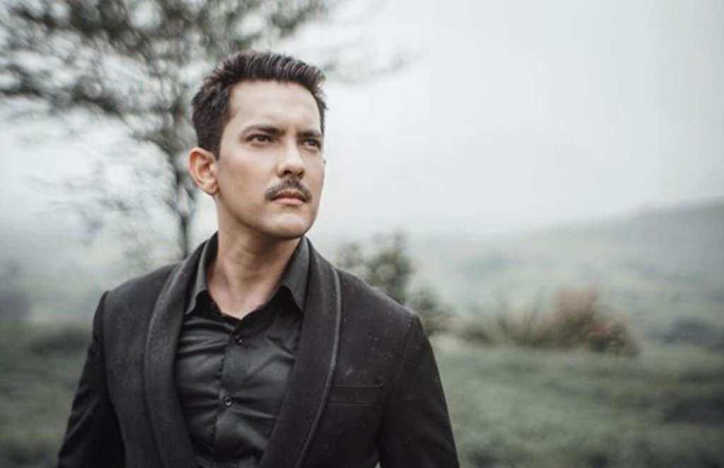 aditya narayan, indian idol, indian Idol 12, MNS, Ameya Khopkar, aditya narayan apologizes,