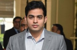mukesh ambani, mukesh ambani family, akash ambani, anant ambani, आकाश अंबानी