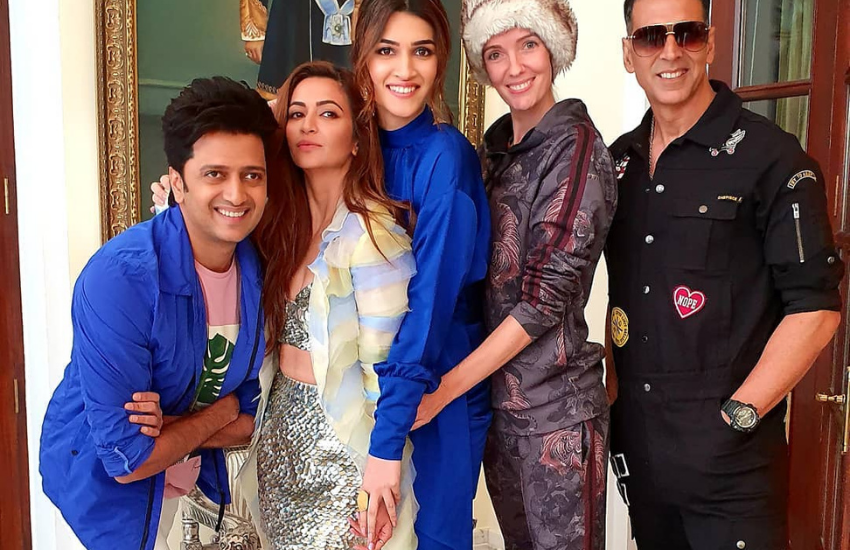 Akshay Kumar, Jennifer Singh