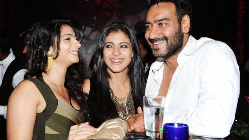 अजय देवगन भी अपनी साली तनीषा मुखर्जी संग कमाल की बॉन्डिंग शेयर करते हैं। काजोल ने एक इंटरव्यू में बताय़ा था कि कैसे अजय तनीषा के साथ मिलकर उन्हें परेशान करने के नए-नए तरीके इजाद करते रहते हैं।