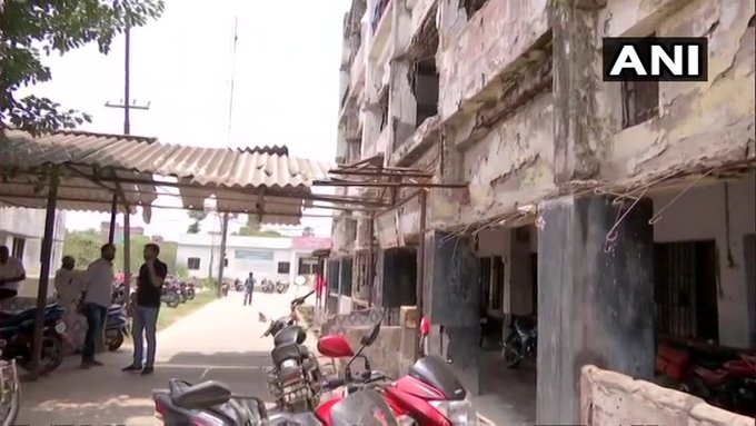 बिहारः कोरोना काल में राम भरोसे मिथिलांचल की लाइफलाइन, DMCH के सर्जिकल भवन का खंडहर जैसा हाल