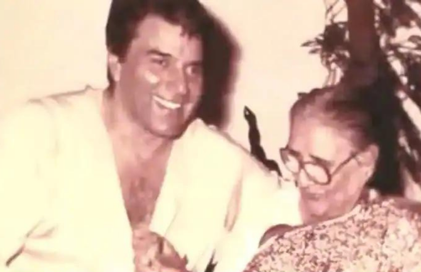 Dharmendra, Dharmendra mother anecdote