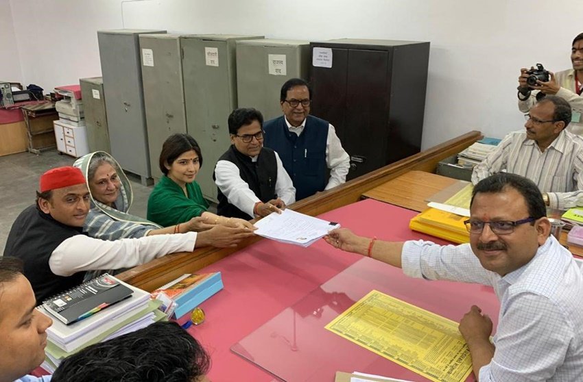 Dimple Yadav, Akhilesh Yadav SP, Mulayam Singh second wife