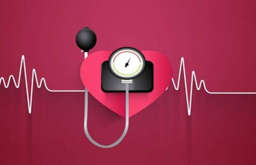 Hypertension: उम्र के हिसाब से बढ़ती है हाई ब्लड प्रेशर की समस्या, जानिये कारक और संकेत