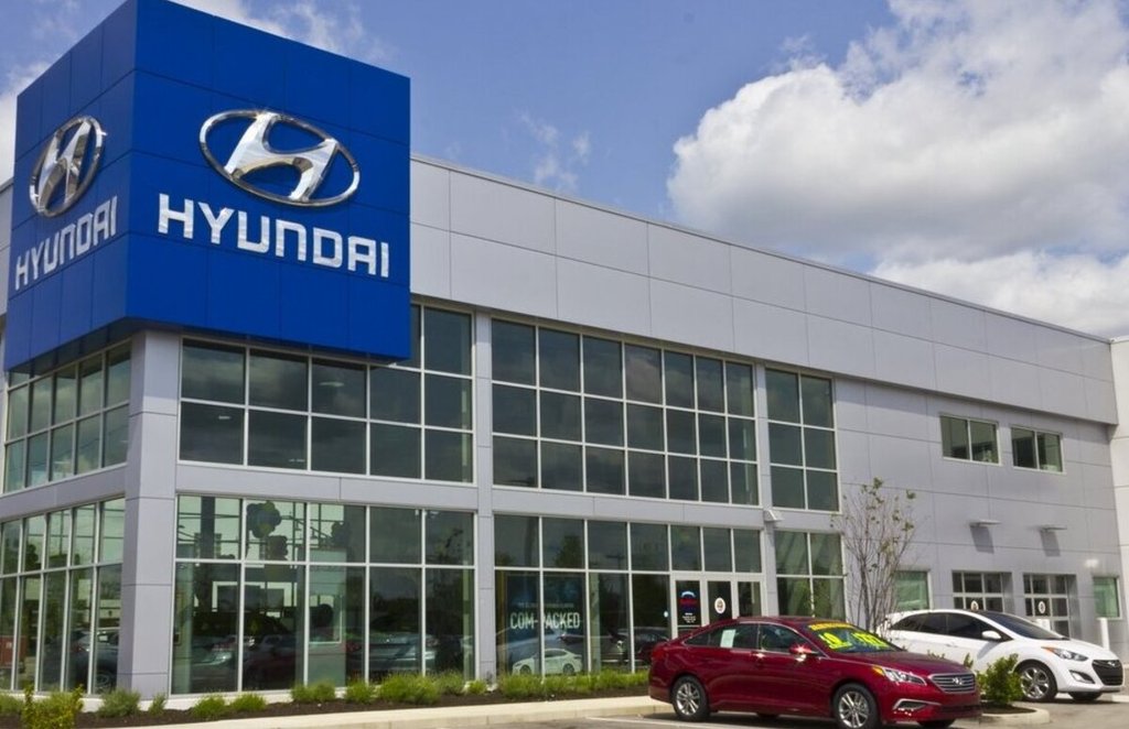 Hyundai is offering discounts up to Rs 1.5 lakh on select cars  Santro Grand i10 NIOS Aura Kona Electric see the complete list