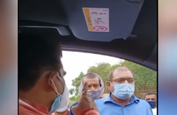 गांव वालों ने की अधिकारी की शिकायत, बगैर पैसा पन्ना नहीं पलटते, नीतीश के विधायक ने सड़क पर ही लगा दी क्लास