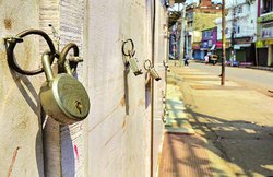 दिल्ली : पाबंदियों में आज से कुछ ढील, कारखाने खोलने और भवन निर्माण स्थल पर काम की इजाजत