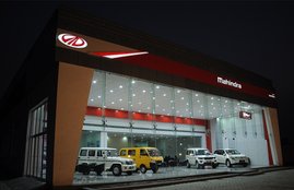 Mahindra Motors offer up to 3 lakh discount on its flagship cars XUV500 Alturas g4 KUV 100 NXT