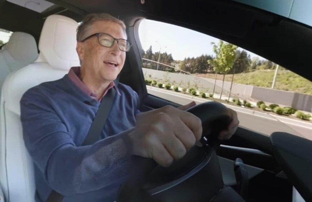 Microsoft founder and world fourth richest man Bill Gates car collection Porsche Mercedes Ferrari lexus
