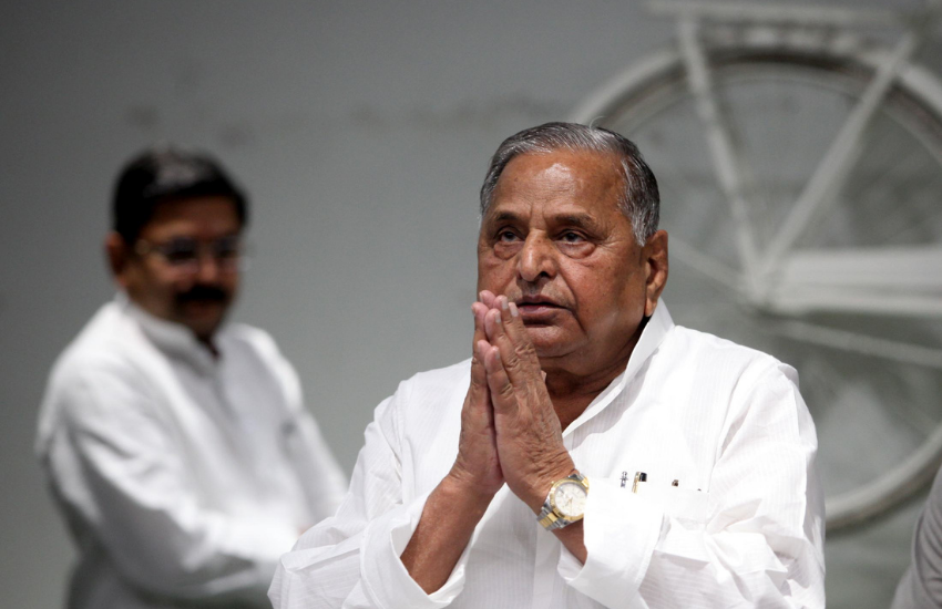 Mulayam Singh Yadav, Akhilesh Yadav