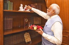 KRK, Kamal R Khan, PM Narendra Modi, KRK Blast Out on PM Modi, PM Narendra Modi palace,